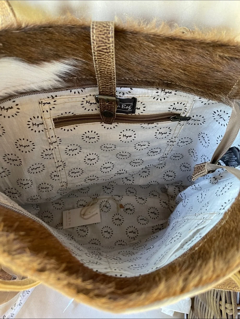 Cowhide tote bag - Picture 8 of 10